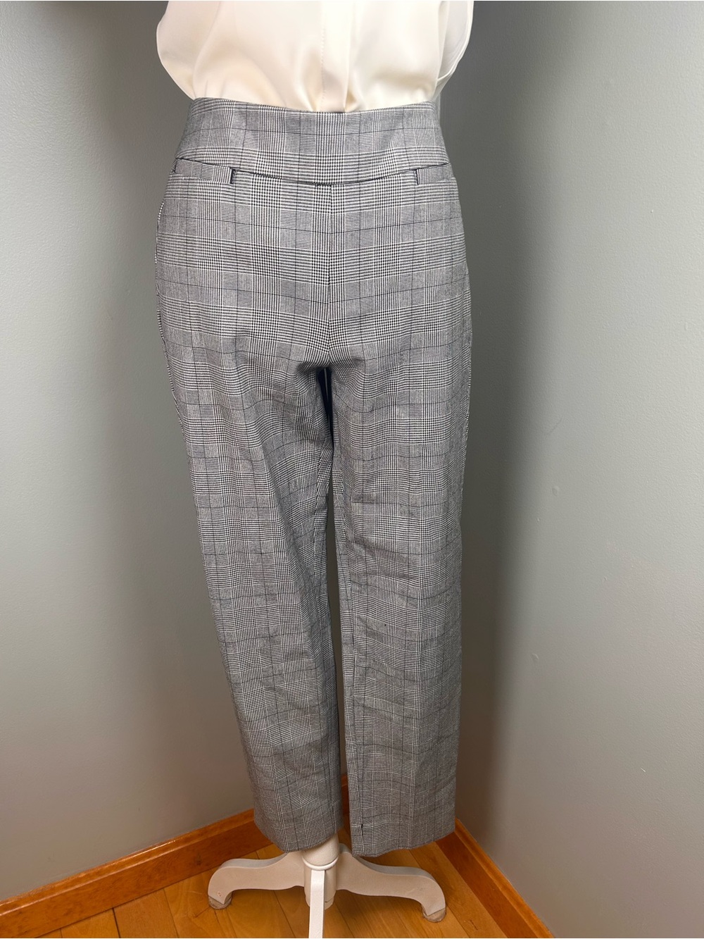 Talbots Chatham Ankle Pants 4P Petite Gray Plaid Stretch - Picture 2 of 13